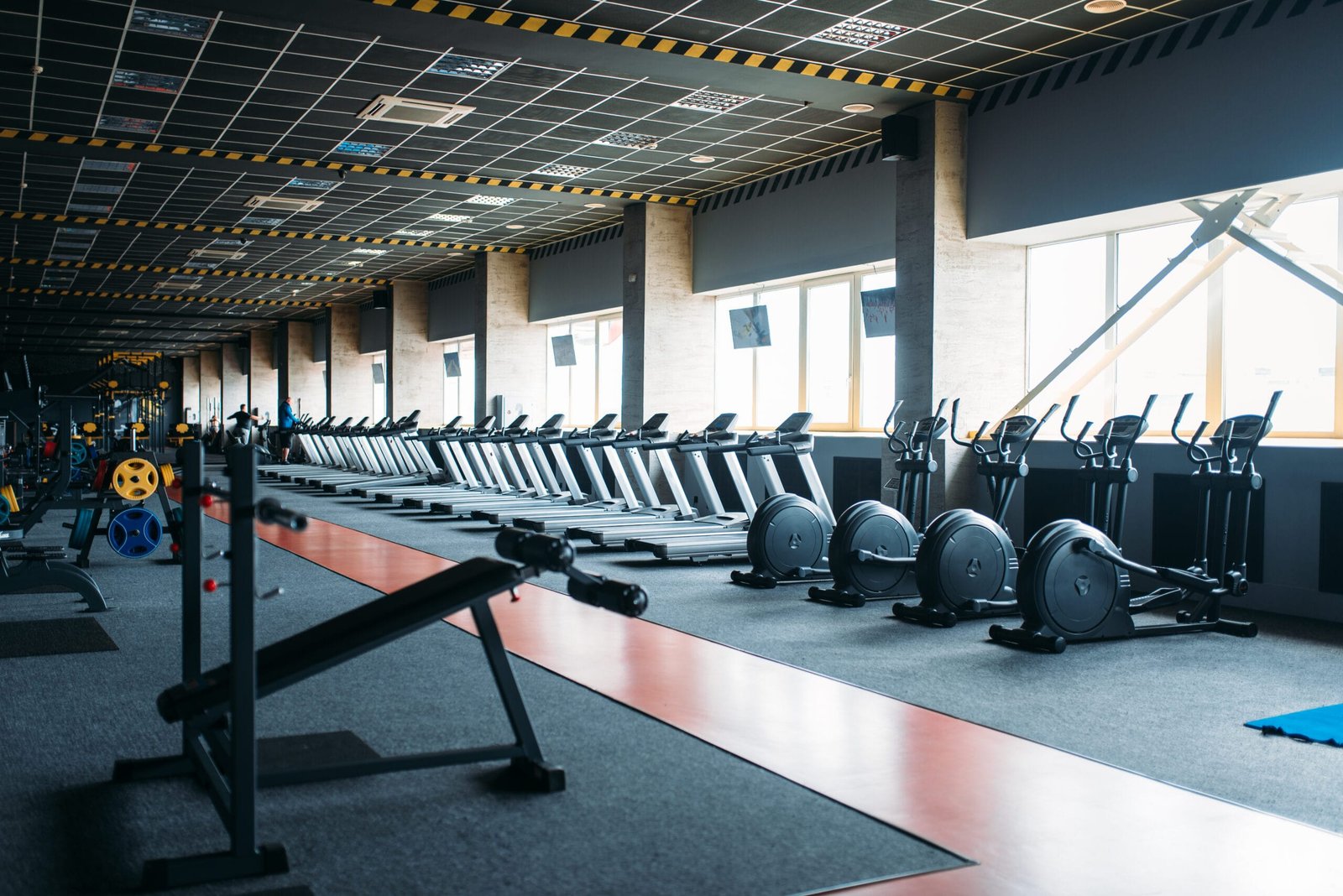 Virtual guard monitoring 24/7 fitness center with AI-powered CCTV cameras